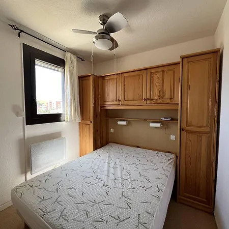 Apartment T2 Avec Loggia, Parking Prive Et Proche Plage, Port - Fr-1-81-615