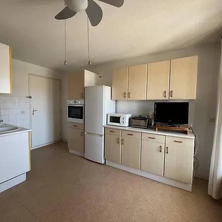 T2 Avec Loggia, Parking Prive Et Proche Plage, Port - Fr-1-81-615 Apartment Leucate