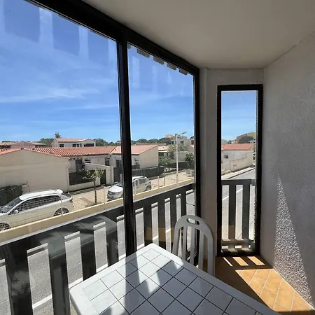 T2 Avec Loggia, Parking Prive Et Proche Plage, Port - Fr-1-81-615