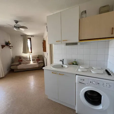 T2 Avec Loggia, Parking Prive Et Proche Plage, Port - Fr-1-81-615
